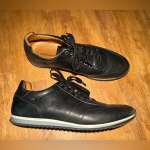 Magnanni Leather Business Casual Sneakers
